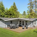 Pet Friendly In Vaeggerlose Tatil Evi Bøtø By