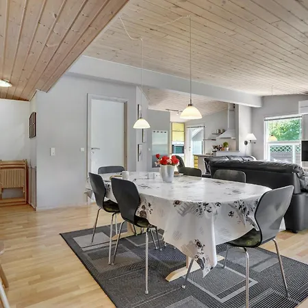 Pet Friendly In Vaeggerlose Feriehus